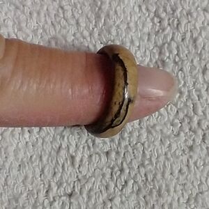 Brown 🟤 black 🖤 thick wood 🪵 like ring sz 6
